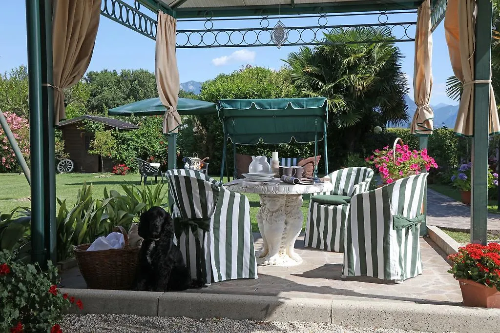 Apartment Corte Degli Olivi Appartamenti Manerba del Garda