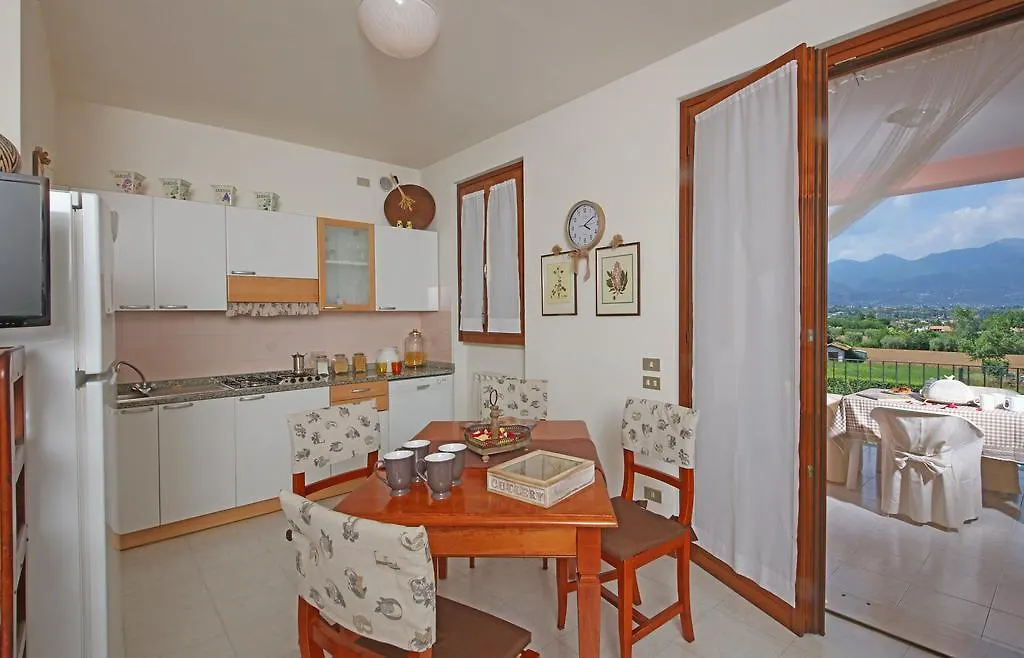 Apartment Corte Degli Olivi Appartamenti Manerba del Garda