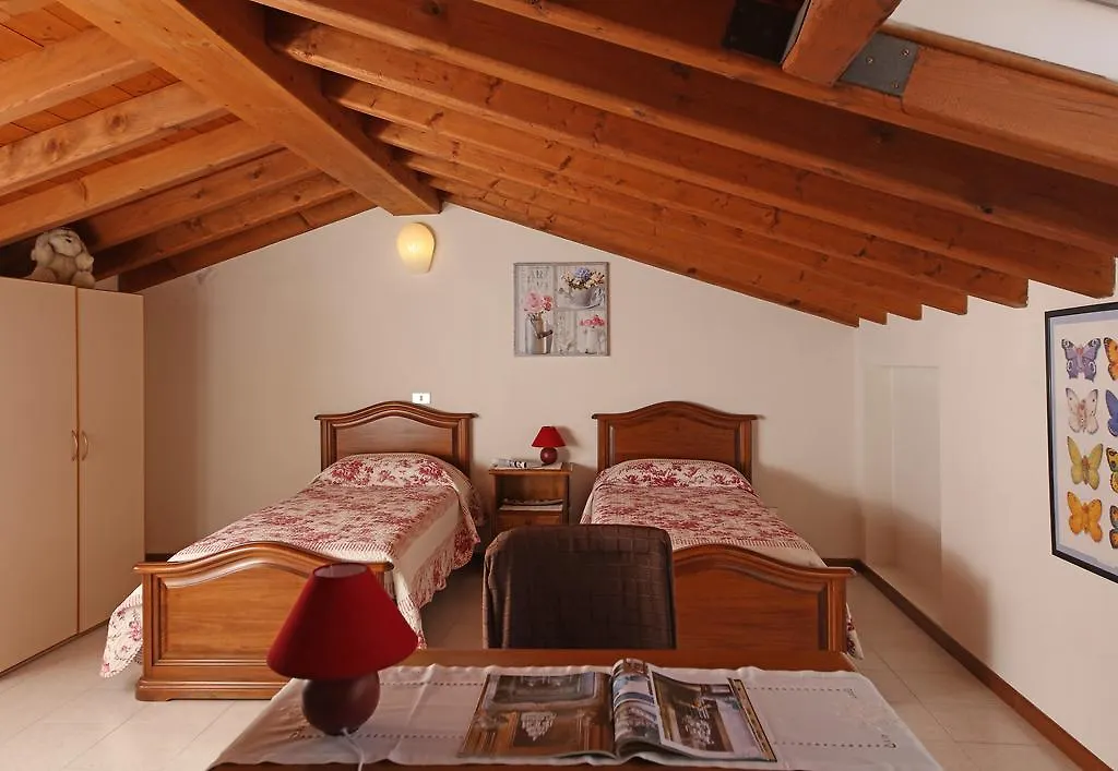 Apartment Corte Degli Olivi Appartamenti Manerba del Garda