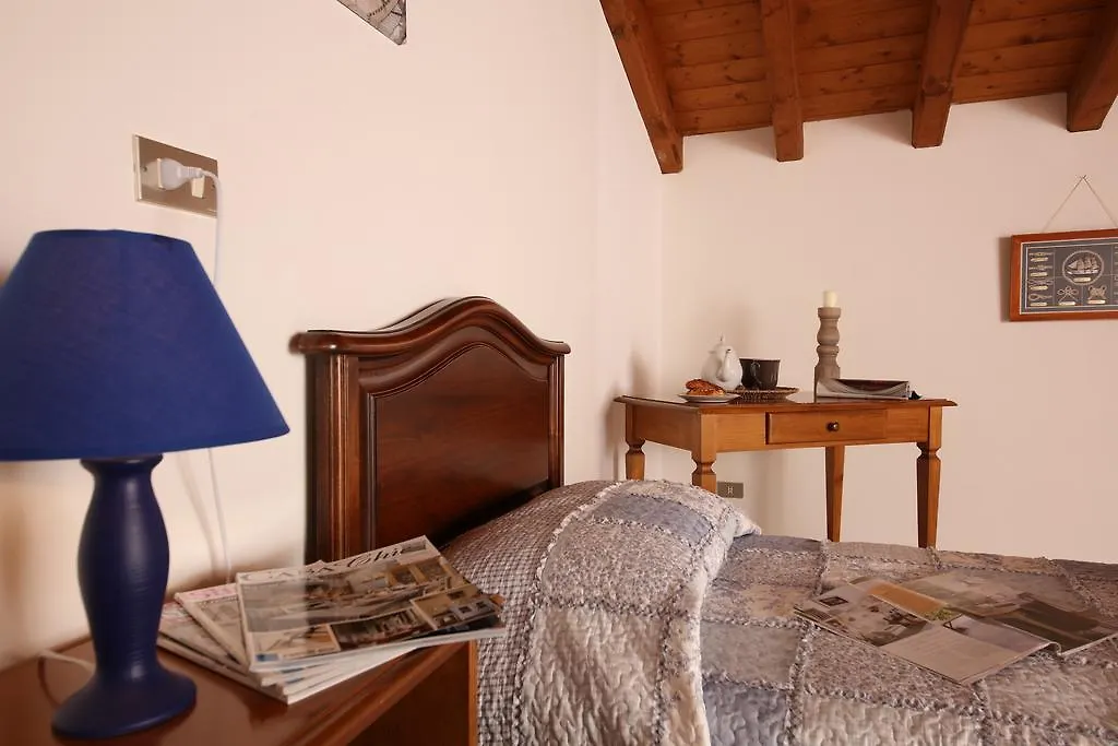 Corte Degli Olivi Appartamenti Manerba del Garda 0*,  Italy