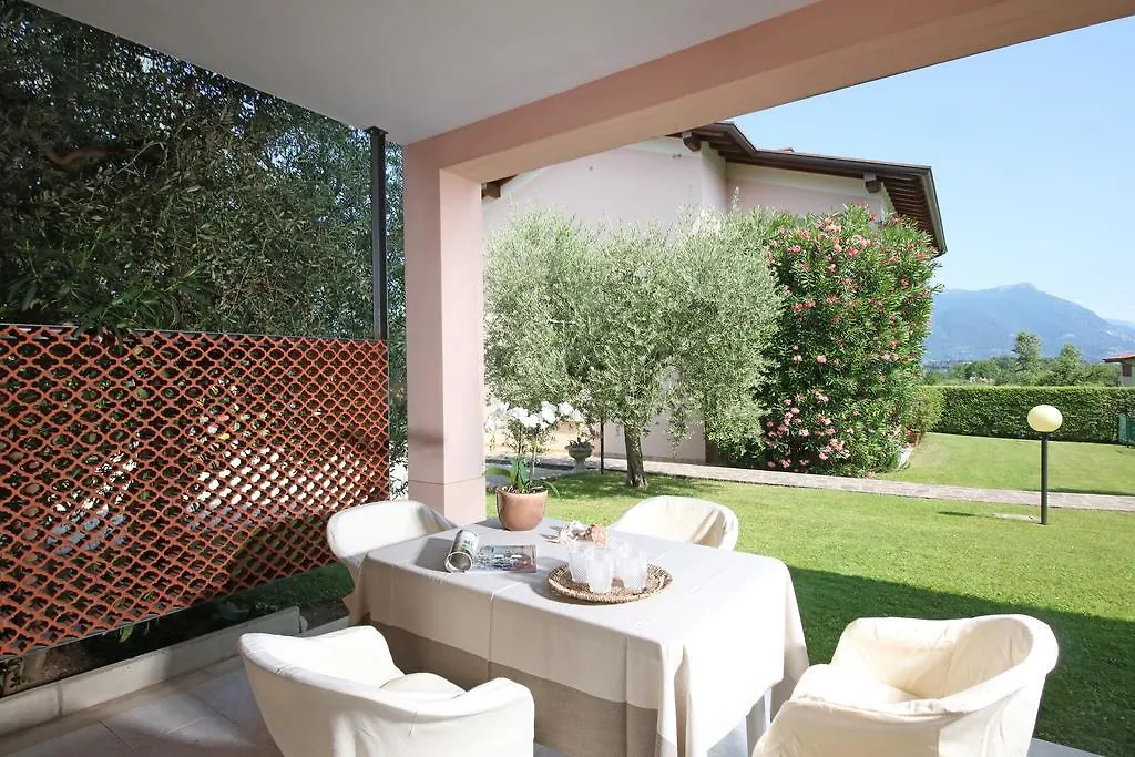 Corte Degli Olivi Appartamenti Manerba del Garda