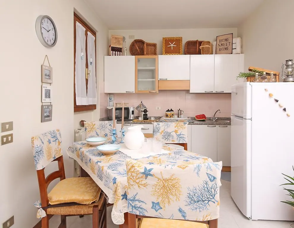 Apartment Corte Degli Olivi Appartamenti Manerba del Garda Italy