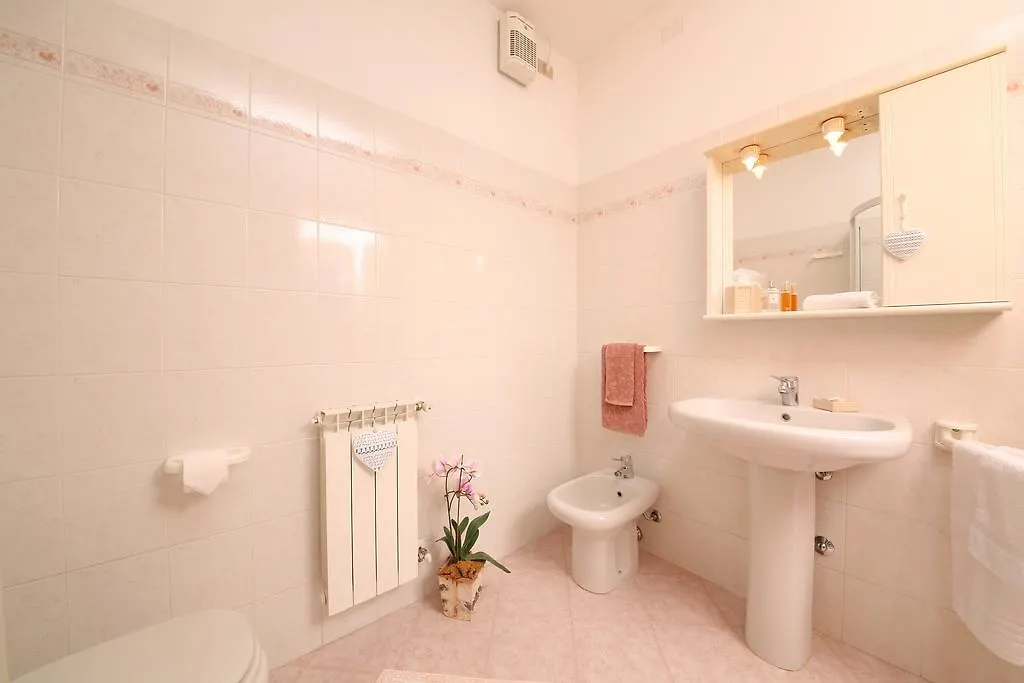 Apartment Corte Degli Olivi Appartamenti Manerba del Garda
