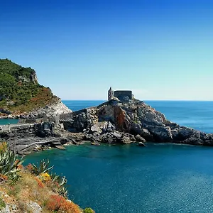 https://la-casetta-portovenere.hotelitalianriviera.com